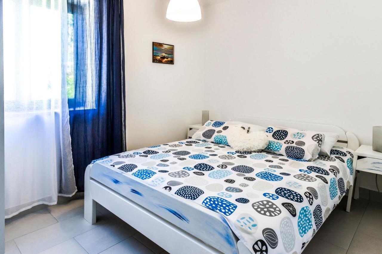 Apartment Anna Umago Esterno foto