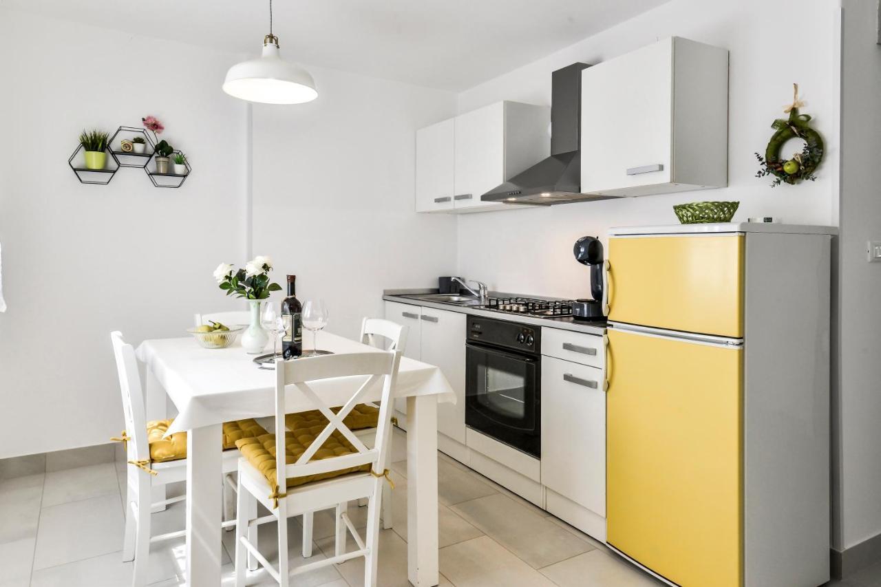 Apartment Anna Umago Esterno foto